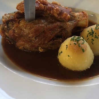 Fischer's Mohrenplatz - Pork Knuckle - Bavarian Near Me - Garmisch-Partenkirchen, BY