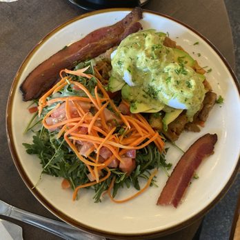 Bonaparte Bistro - Avocado Benedict - French Near Me - Hermosa Beach, California