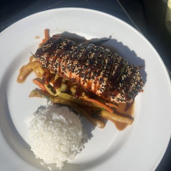 Peohe's - Sesame Crusted Salmon - Seafood Near Me - Coronado, California