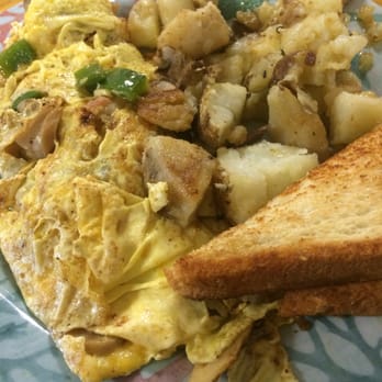 Murphy's on the Ocean - Western omelet & FRESH tators. Not frozen shredded or deep fried frozen cubes but fresh hand cut & pan fried :) - American Near Me - North Myrtle Beach, South Carolina Murphy's on the Ocean - Western omelet & FRESH tators. Not frozen shredded or deep fried frozen cubes but fresh hand cut & pan fried :) - American Near Me - North Myrtle Beach, South Carolina