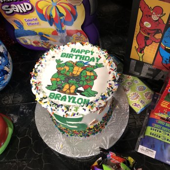 Cake Bash Studio - Bakeries Near Me - Lake Balboa, California Cake Bash Studio - Bakeries Near Me - Lake Balboa, California