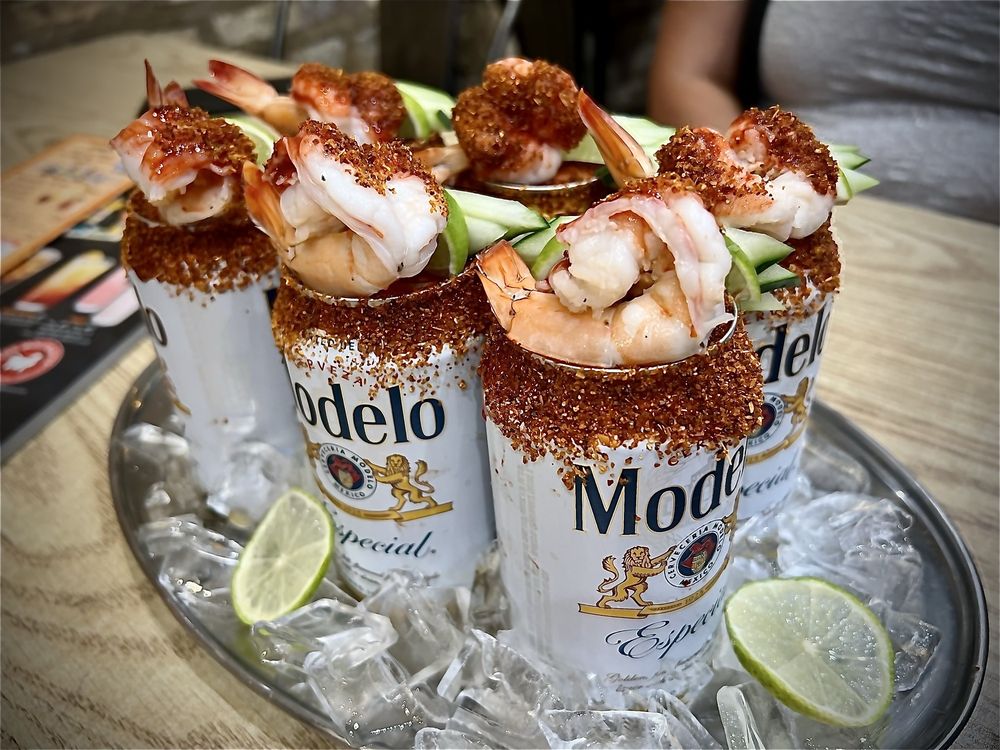 Social spots from Los Molcajetes