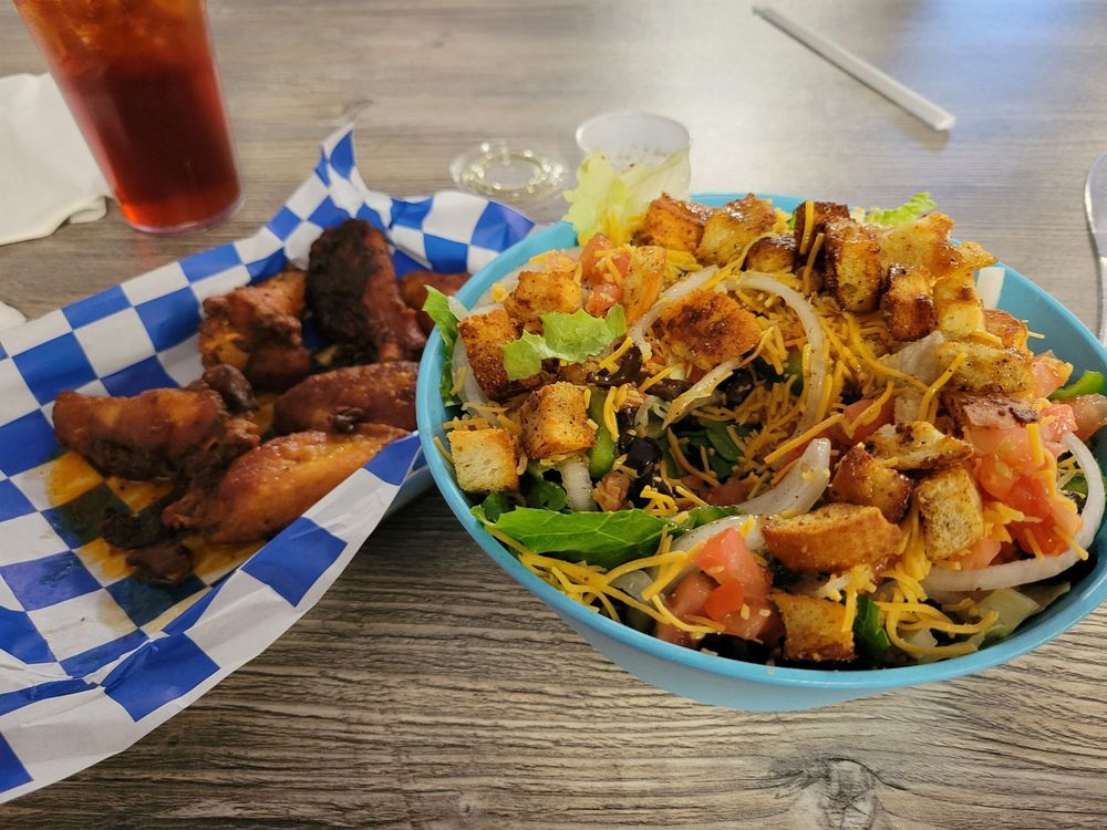 Bubbarino's Bites & Bubbles Logo
