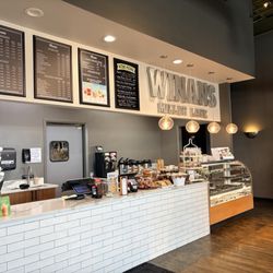 Winans Coffee & Chocolate - Coffee/wine counter