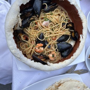 Qui Si Mangia - Seafood spaghetti - Italian Near Me - Milan, Michigan Qui Si Mangia - Seafood spaghetti - Italian Near Me - Milan, Michigan