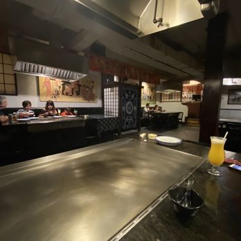 Edoko Japanese Steak House - Vue d'une partie de la salle à manger - Japanese Near Me - Ottawa, Ontario Edoko Japanese Steak House - Vue d'une partie de la salle à manger - Japanese Near Me - Ottawa, Ontario