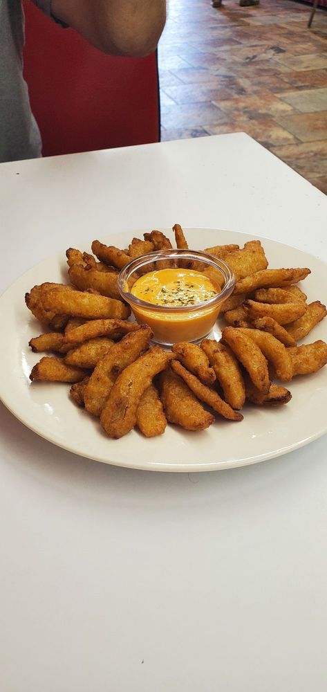 Nanas Taste & See Logo