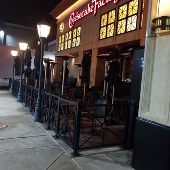 The Cheesecake Factory - I'm honnnngry - Desserts Near Me - Wayne, New Jersey
