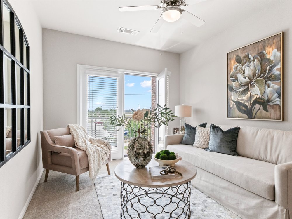 COLE PARK APARTMENTS Updated September 2024 6804 Henneman Way