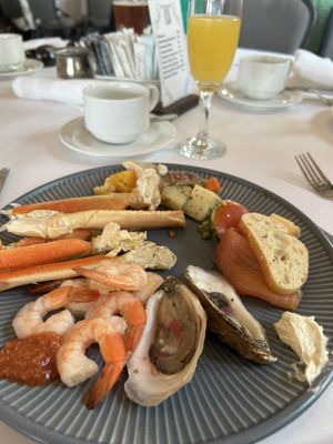 Fairmont Hotel Macdonald by null