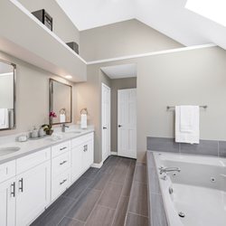 Ann Cheng - Coldwell Banker Gladstone - Renovated Master bed room - in Illinois