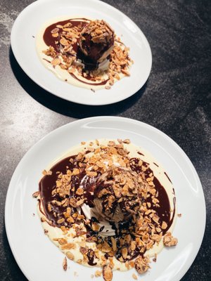 Uccello Lounge by null