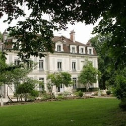 Château de la Dame Blanche - Chateau de la dame blanche besançon franche-comté calme apaisant verdure parc château