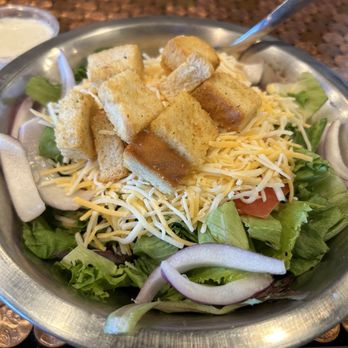 Shuckin' Shack Oyster Bar - House salad - Seafood Near Me - Jacksonville, North Carolina