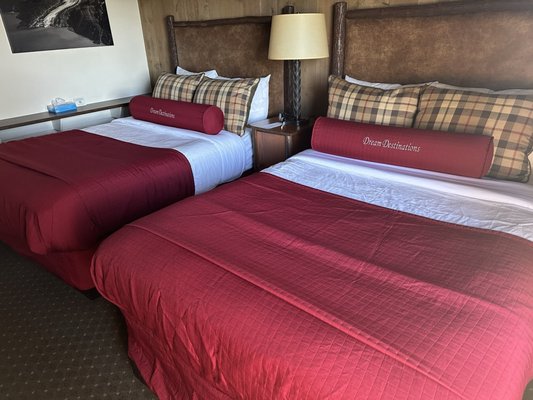 Glacier Bay Lodge & Tours by null