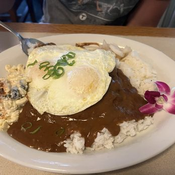 Cinnamon's Restaurant - Loco moco - Pancakes Near Me - Kailua, Hawaii Cinnamon's Restaurant - Loco moco - Pancakes Near Me - Kailua, Hawaii