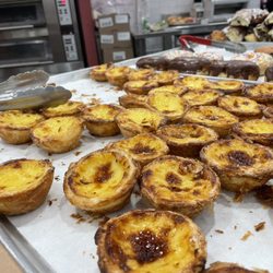 Denninger's Foods of the World - Portuguese pasty
