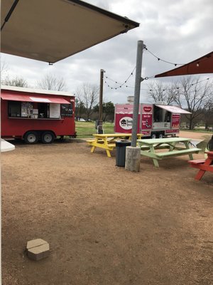 Mueller Trailer Eats by null