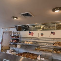 Lyndhurst Pastry Shop