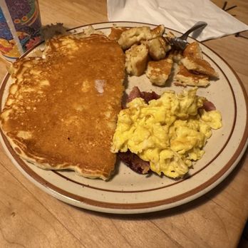 Julian Cafe - Ranch Breakfast (2 pancakes, 2 eggs and 2 bacon) split between 2 kids - Bakeries Near Me - Julian, California