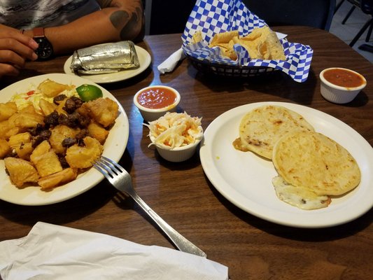 El Sunzal Restaurant by null