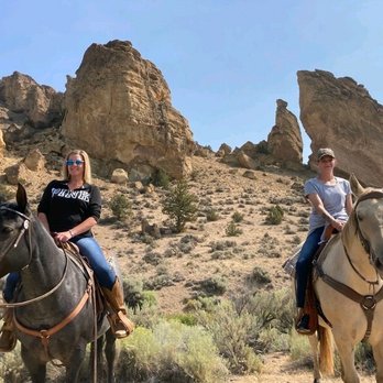 Smith Rock Trail Rides - Horseback Riding Near Me - Terrebonne, Oregon