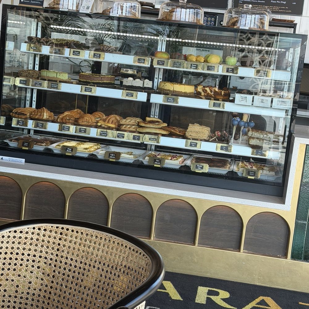 Haraz - Desserts - Coffee & Tea Near Me - Aurora, Illinois Haraz - Desserts - Coffee & Tea Near Me - Aurora, Illinois