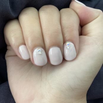 Tulip Nails - 4 day old nails (other hand) - Nail Salons Near Me - Alameda, California Tulip Nails - 4 day old nails (other hand) - Nail Salons Near Me - Alameda, California