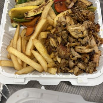 Lebnani Mediterranean Kitchen & Bar - Lebanese Near Me - Watertown, Connecticut