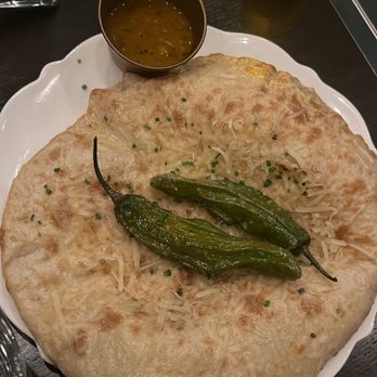 Monarch & Lion - Chili cheese naan - British Near Me - Chicago, Illinois Monarch & Lion - Chili cheese naan - British Near Me - Chicago, Illinois