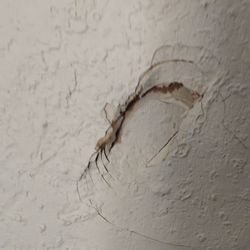 Minecart Motor Lodge - Damaged dry next to the bathroom.