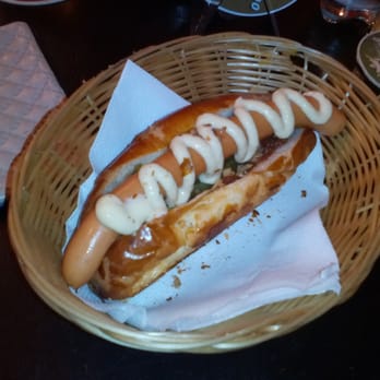 Decentní dýně - Palivy hot dog - Pubs Near Me - Prague, Puerto Rico