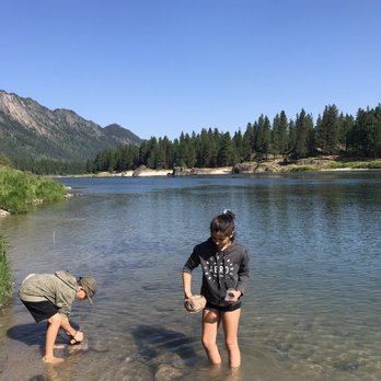 Riverfront Motel & Cabins - Hotels Near Me - Thompson Falls, Montana