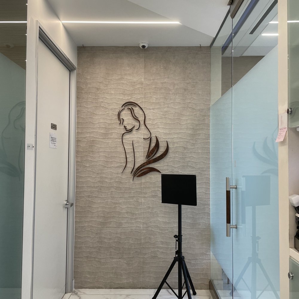 Barrett Plastic Surgery - Cosmetic Surgeons Near Me - Beverly Hills, California Barrett Plastic Surgery - Cosmetic Surgeons Near Me - Beverly Hills, California