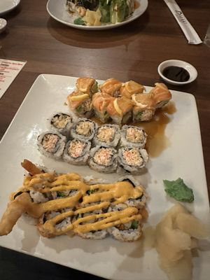 MAKI SUSHI BAR & GRILL by null