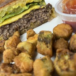 Bois’ D Arc Country Store - The best cheeseburger