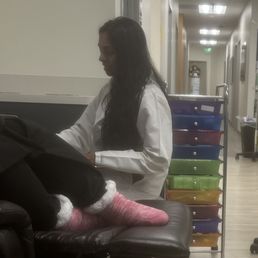 Proof Dr. Doraiswamy actually sit with patients each & every visit! Proof Dr. Doraiswamy actually sit with patients each & every visit!