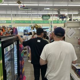 20+ people in checkout line!