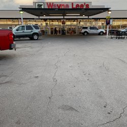 Wayne Lee Grocery & Market