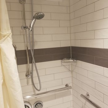 Embassy Suites by Hilton Tysons Corner - Shower - Hotels Near Me - Vienna, Virginia Embassy Suites by Hilton Tysons Corner - Shower - Hotels Near Me - Vienna, Virginia