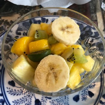Grape Arbor Bed & Breakfast - Fruit before our breakfast....pineapple, kiwi, kiwi berry, mango and banana. Can you say mmmmmmm - Bed & Breakfast Near Me - North East, Pennsylvania Grape Arbor Bed & Breakfast - Fruit before our breakfast....pineapple, kiwi, kiwi berry, mango and banana. Can you say mmmmmmm - Bed & Breakfast Near Me - North East, Pennsylvania
