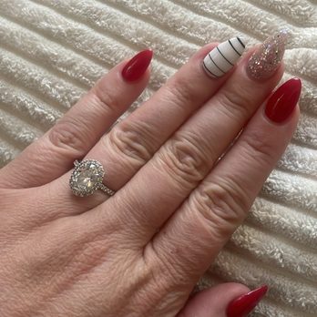 Doraeuto Nail Studio - Eras Tour: Channeling RED - Nail Salons Near Me - Tustin, California