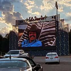 LoCo Drive-In