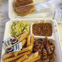 The Redwood Hut - BBQ plate