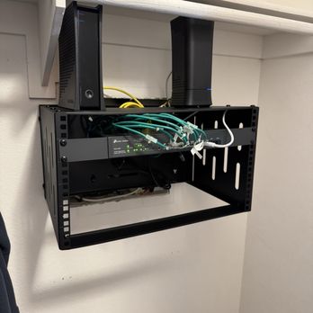 Wanmart - WiFi router and and custom switch hub set up - Home Network Installation Near Me - Laguna Beach, California Wanmart - WiFi router and and custom switch hub set up - Home Network Installation Near Me - Laguna Beach, California