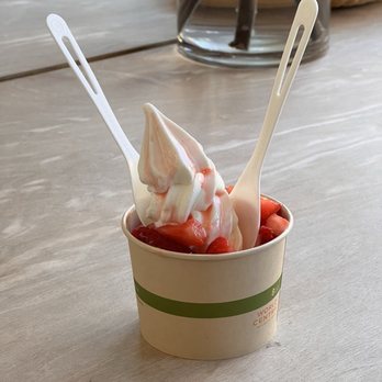 Foodhall - Frozen yogurt with strawberries - Coffee & Tea Near Me - San Francisco, California Foodhall - Frozen yogurt with strawberries - Coffee & Tea Near Me - San Francisco, California