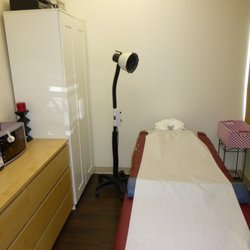Garam Acupuncture - Clean, comfortable, private treatment rooms