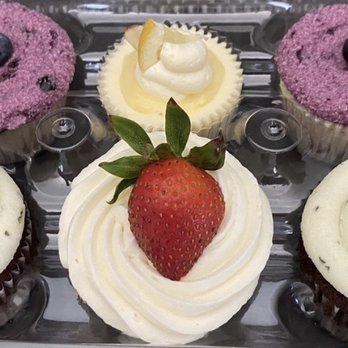 Karina's Cake House - Variety of Cupcakes. - Bakeries Near Me - Glendale, California