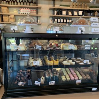 Biscotts Bakery & Cafe - Daybreak - Pastries display - Coffee & Tea Near Me - South Jordan, Utah