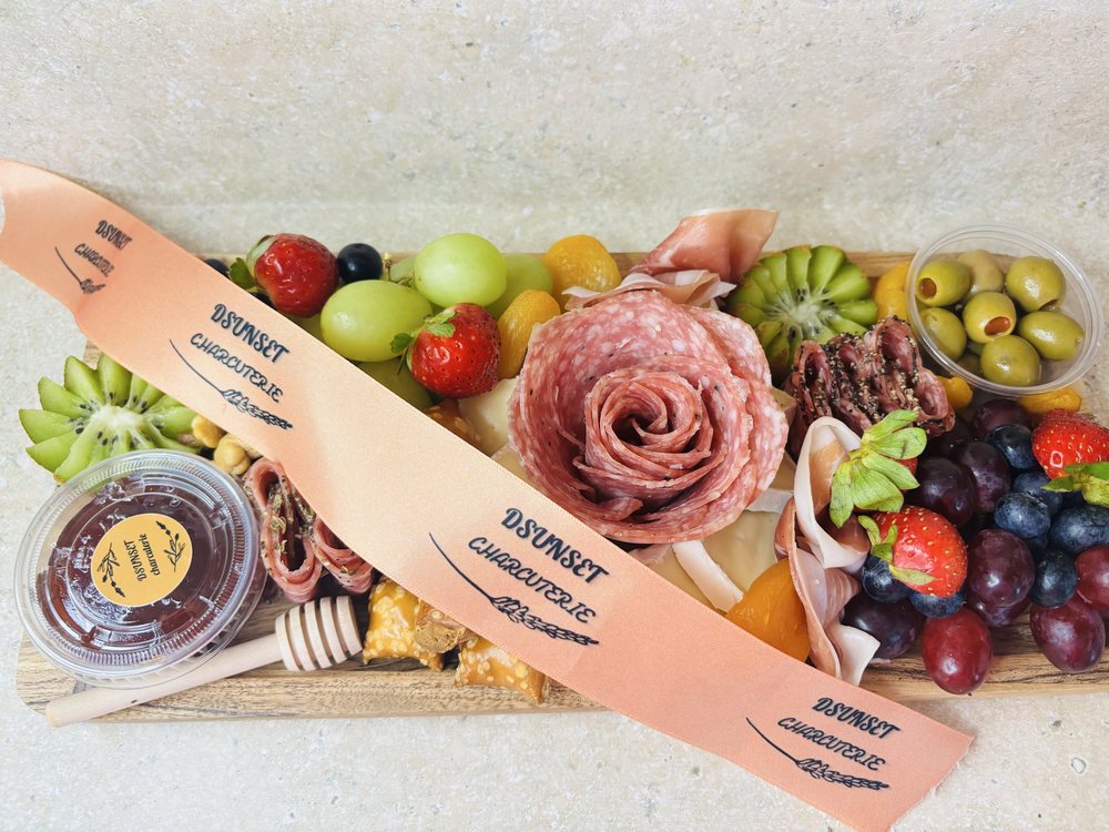 Dsunset Charcuterie Logo